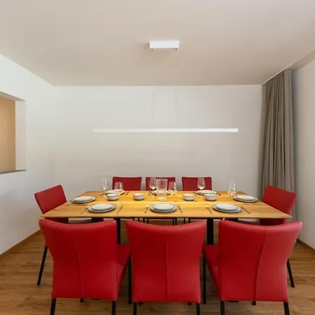 New! Spectacular Dream View Apartment