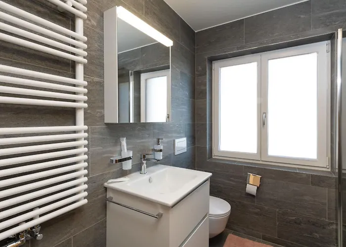 New! Spectacular Dream View Apartment *