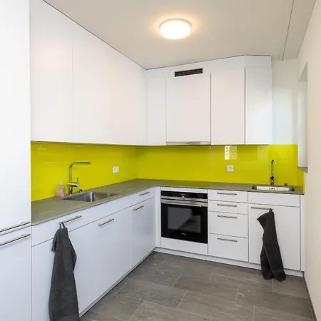 New! Spectacular Dream View Apartment